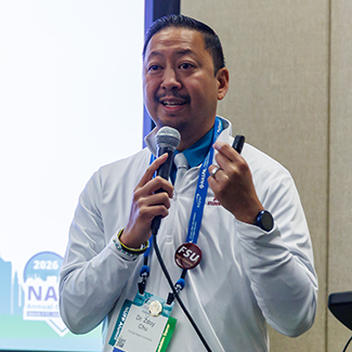 Dr. Zduy Chu